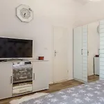 Welcome Luxury Center