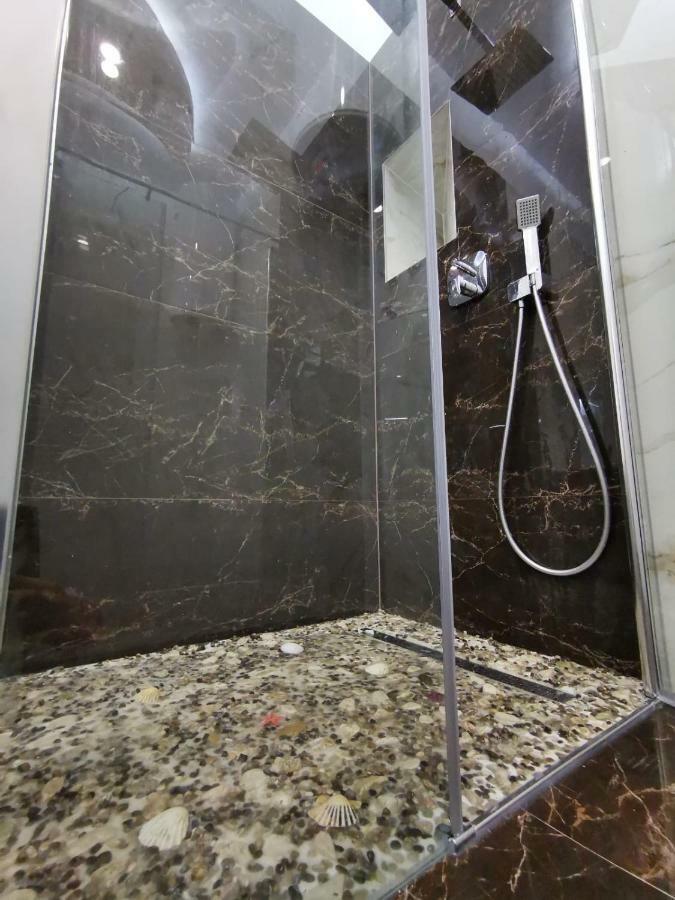 Welcome Luxury Center Apartment